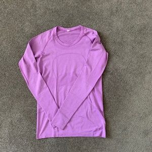 🎉⚡️Hot Price - Swiftly Tech Long Sleeve EUC